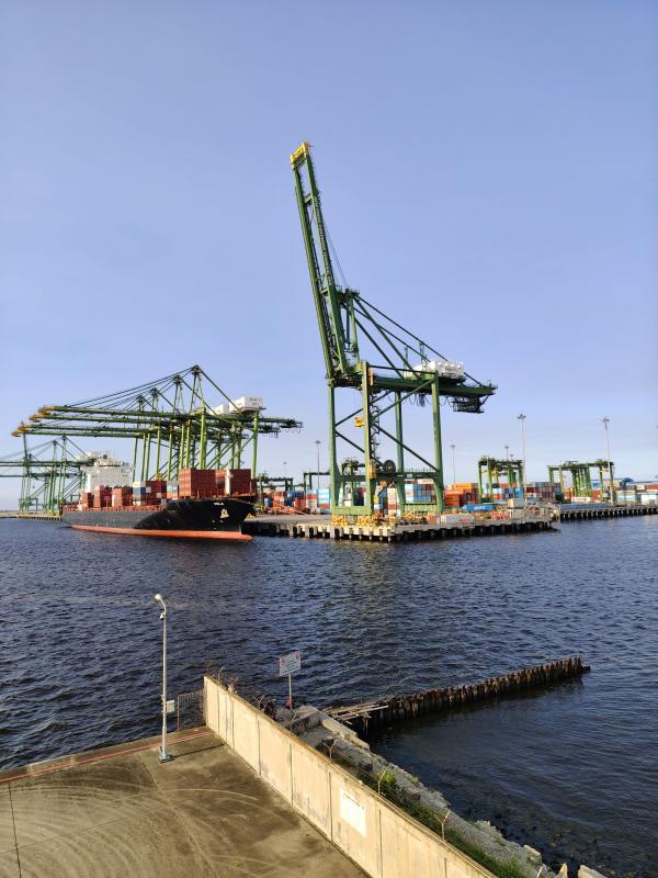 Banchina portuale